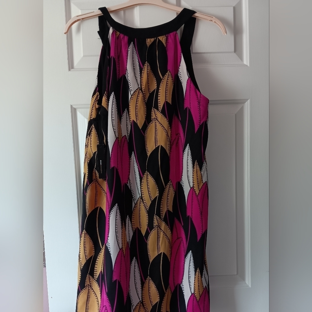 BCBGMaxAzria Banana Leaves Sleeveless Blouse NWT - Picture 5 of 8